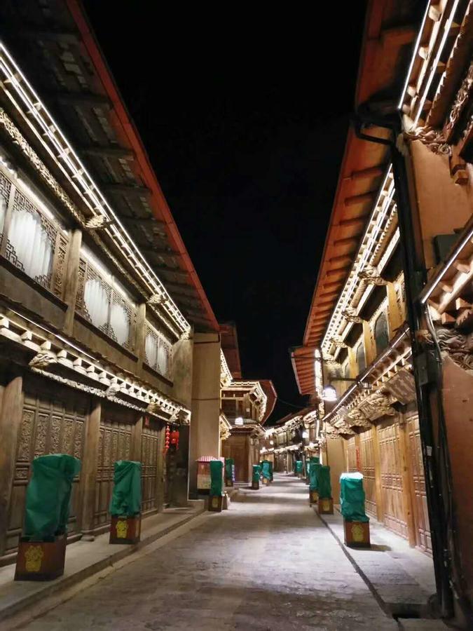 Jiumi Snow Mountain Original Art Hotel แชงกรีลา ภายนอก รูปภาพ